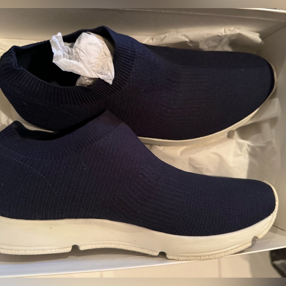 VINCE. Theroux navy sneaker